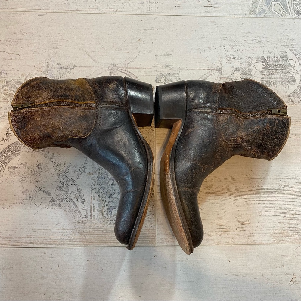 Frye Billy Distressed Crackle Leather Western Boot - Picture 4 of 16